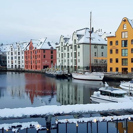 Free Parking Space, 2 Bed Room, Short Walk To Brosundet Ålesund Zewnętrze zdjęcie