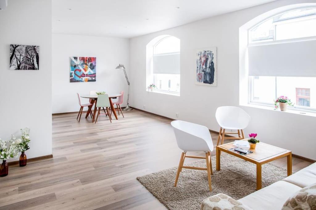 Free Parking Space, 2 Bed Room, Short Walk To Brosundet Ålesund Zewnętrze zdjęcie