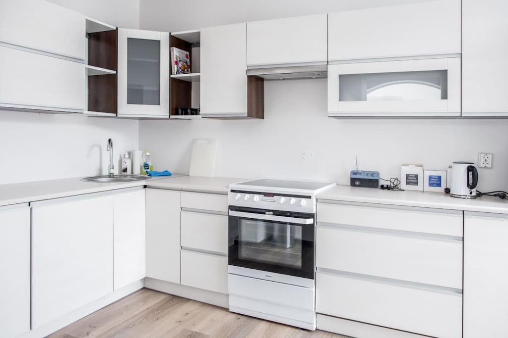 Free Parking Space, 2 Bed Room, Short Walk To Brosundet Ålesund Zewnętrze zdjęcie